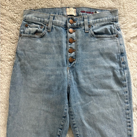 Alice + Olivia Good HR Exposed Button High Rise Skinny Jeans in Flawless Wash - Picture 3 of 7